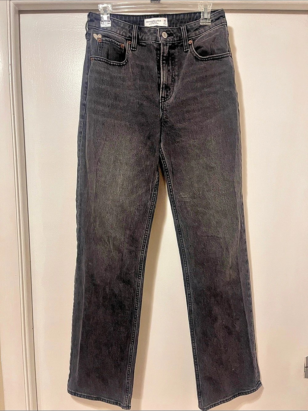 Abercrombie & Fitch High Rise 90's Relaxed Straight Leg Jeans in Black size 26 l